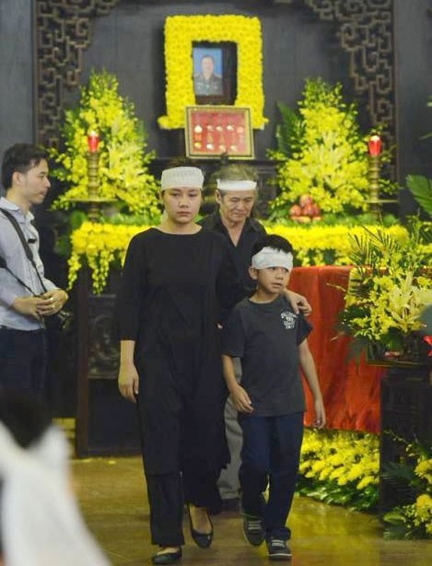 Bong Mai ngat trong tang le nhac si An Thuyen-Hinh-5
